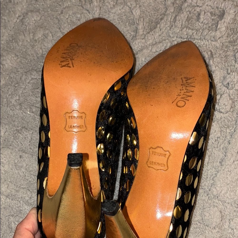 A’MANO Black and Gold Polka Dot Heels - Picture 9 of 11